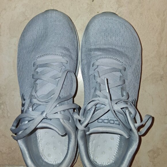 Topo Phantom 3 WIDE. Men's 7.5 2E or Women's 8.5  2E - Picture 3 of 5